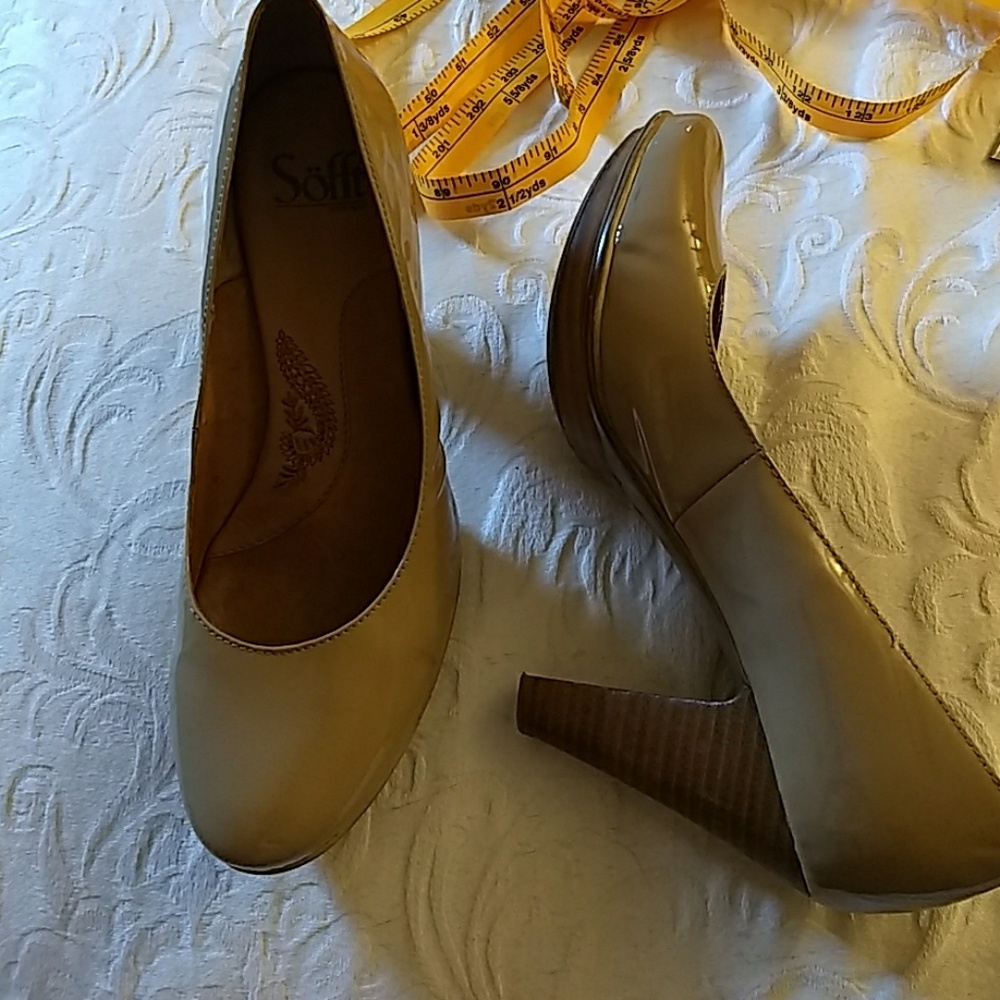 Nude platform heels